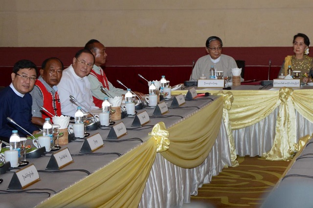Daw Aung San Suu Kyi meets leaders of the United Wa State Army Daw Aung San Suu Kyi meets leaders of the United Wa State Army