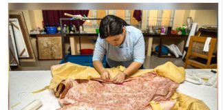 ‘They must be on display in the right place.’ Screenshot 4