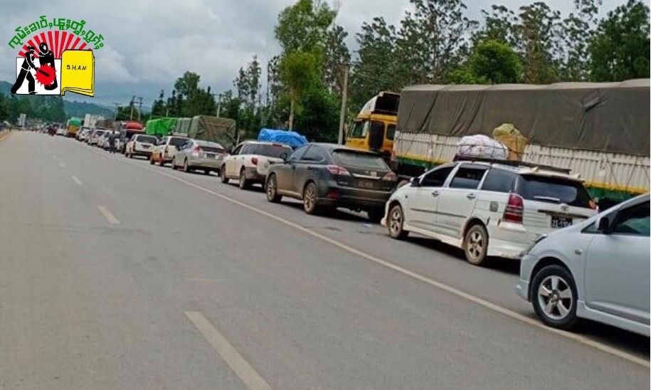 The Vehicles trapped in the middle of clashes between the combatants in Kutkai Township 2