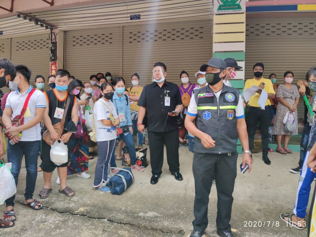 Hundreds Of Migrant Workers at Tachileik Come back from Thailand 8 July