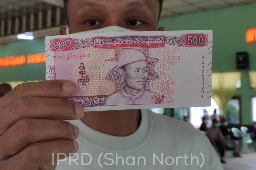 Lashio local people get new 500 kyats notes as pension payments for this month July 2020