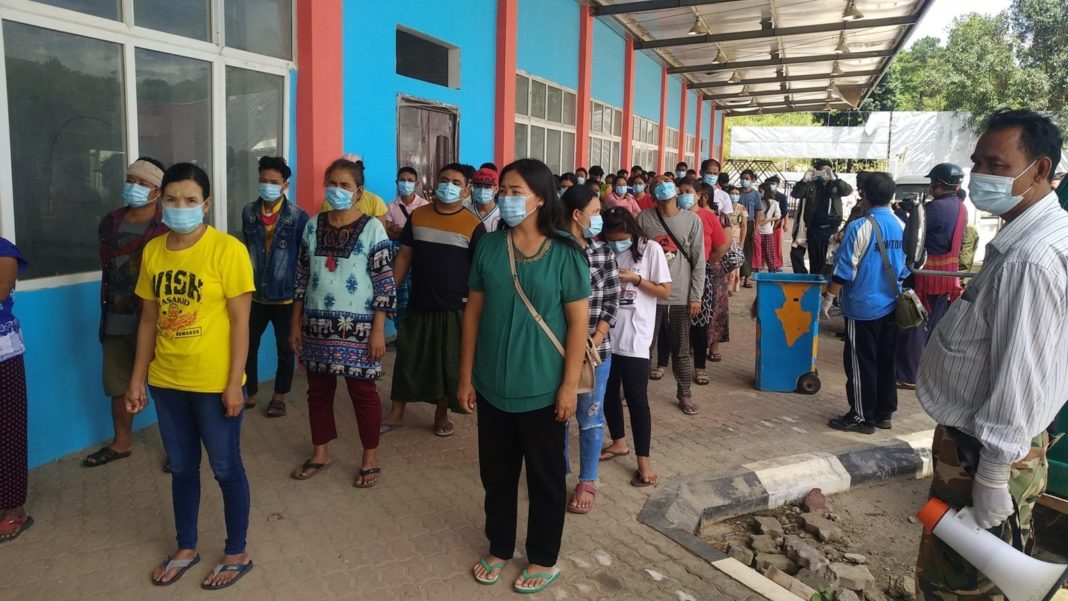 Dozens of migrant workers arrested in Thailand and sent back to Burma this Friday August 28