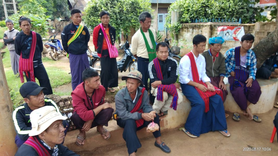 Hsihseng Farmers charged by Burma Army after planting crops on more than 300 acres of farmland