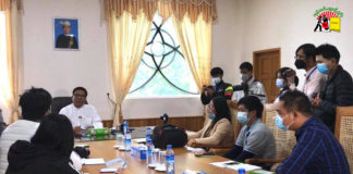 Shan State Govt Provides Food Aid to Less Than Half of Kyaukme IDPs U Soe Nyunt Lwin meet with media e1603382640330