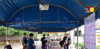Migrant Workers Cast Advance Votes in Northern Thailand migrant workers come to vote at Myanmar Consulate at Chiangmai 1