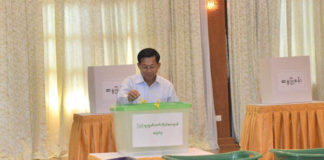 Thousands of Tatmadaw Soldiers, Relatives Cast Advance Votes in Taunggyi Election News