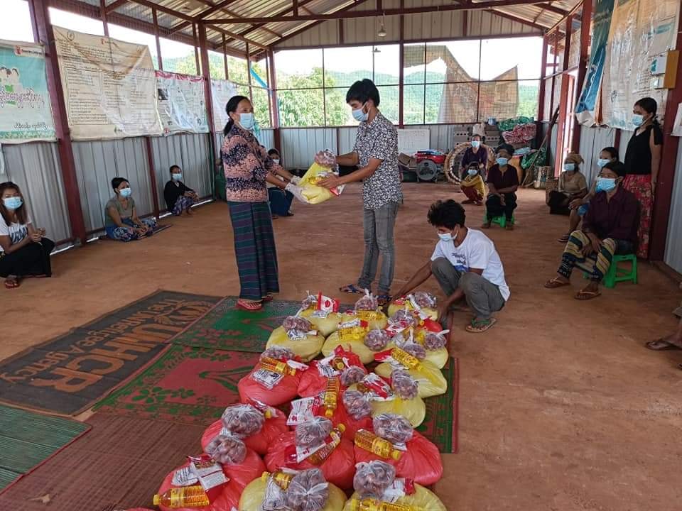 Some donors come to support IDPs at Mongyulay Kutkai Township