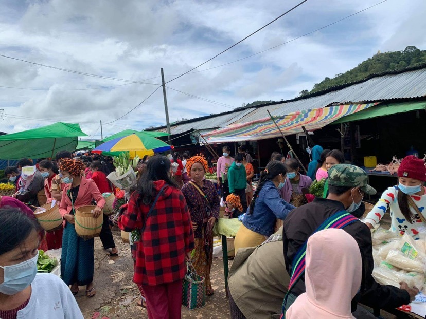 People crowed without covid awareness in Panglaung market