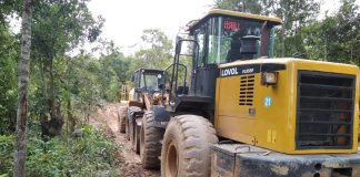 SAC’s soldiers providing security for militia mining firm in northern Shan State Backhoe clearing land at the mining area Photo Mongyai Youth