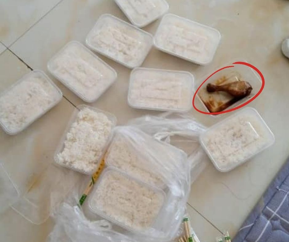 Number boxes of plain rice with only one piece of steamed chicken