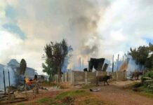 People face difficulties fleeing fighting in Hsihseng Town, southern Shan State Houses damaged by bombs in Hsihseng towship