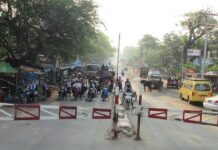 Long Delays at Junta Checkpoint on Thazi to Kalaw Road Thazi Level Crossing Photo Jan Ford