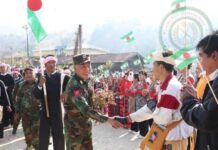 Airstrikes Likely to Escalate if Junta-TNLA Talks Collapse TNLA leaders check hand with local people