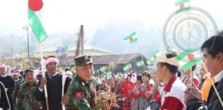 Airstrikes Likely to Escalate if Junta-TNLA Talks Collapse TNLA leaders check hand with local people