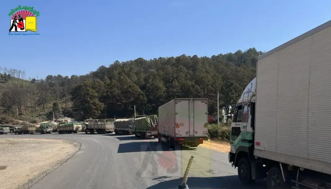 The trucks on the road Taunggyi Loilem