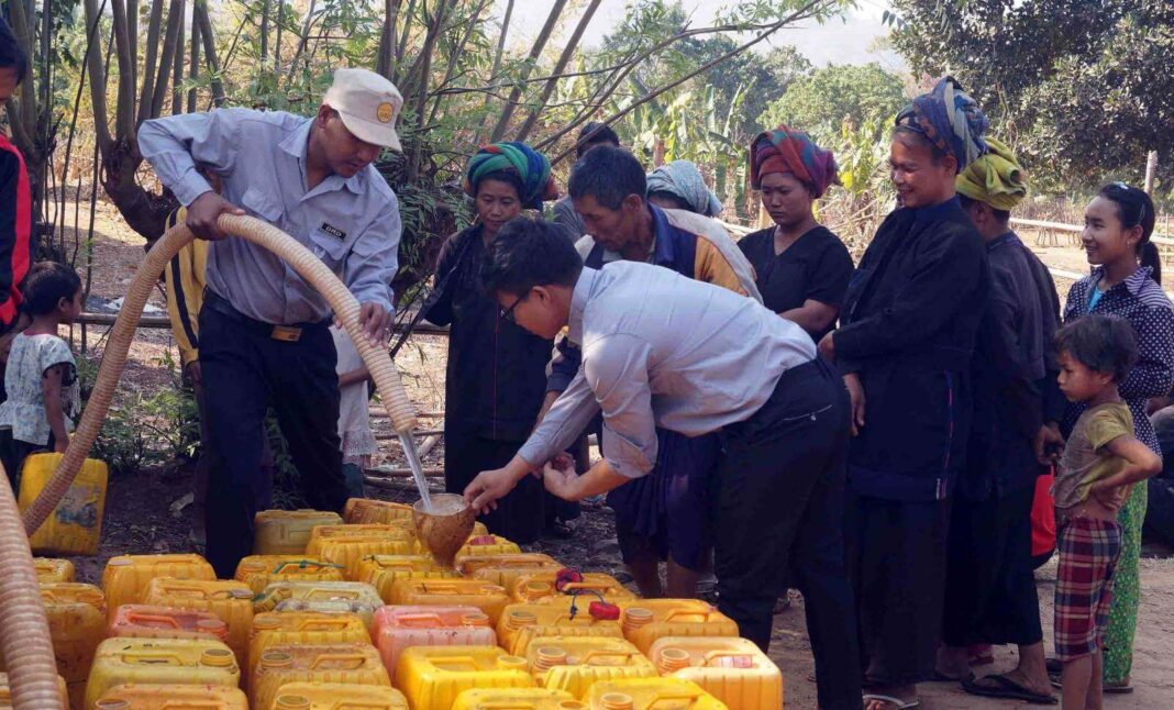 Water distribution in Hsihseng township Photo MDN