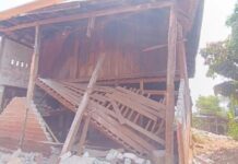 Earthquake Kills Two Children in Pinlaung Township, Shan State A housed damaged by earthquake