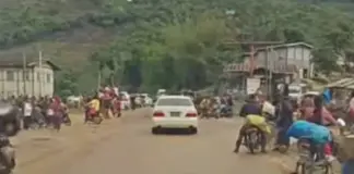 Thousands Displaced as Fighting Intensifies in Southern Shan State People flee from fighting in southern Shan State