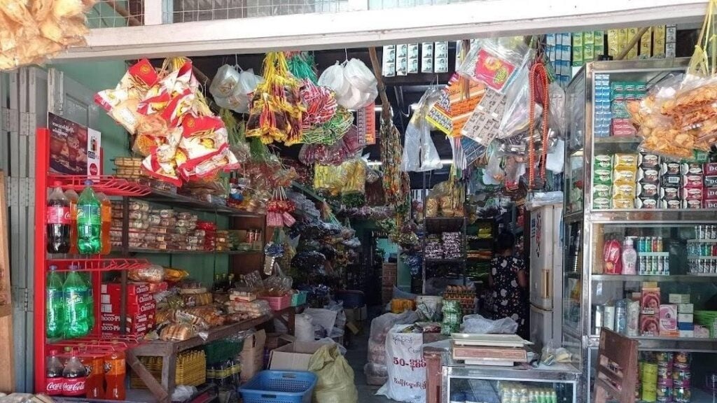 Grocery shop in Shan State