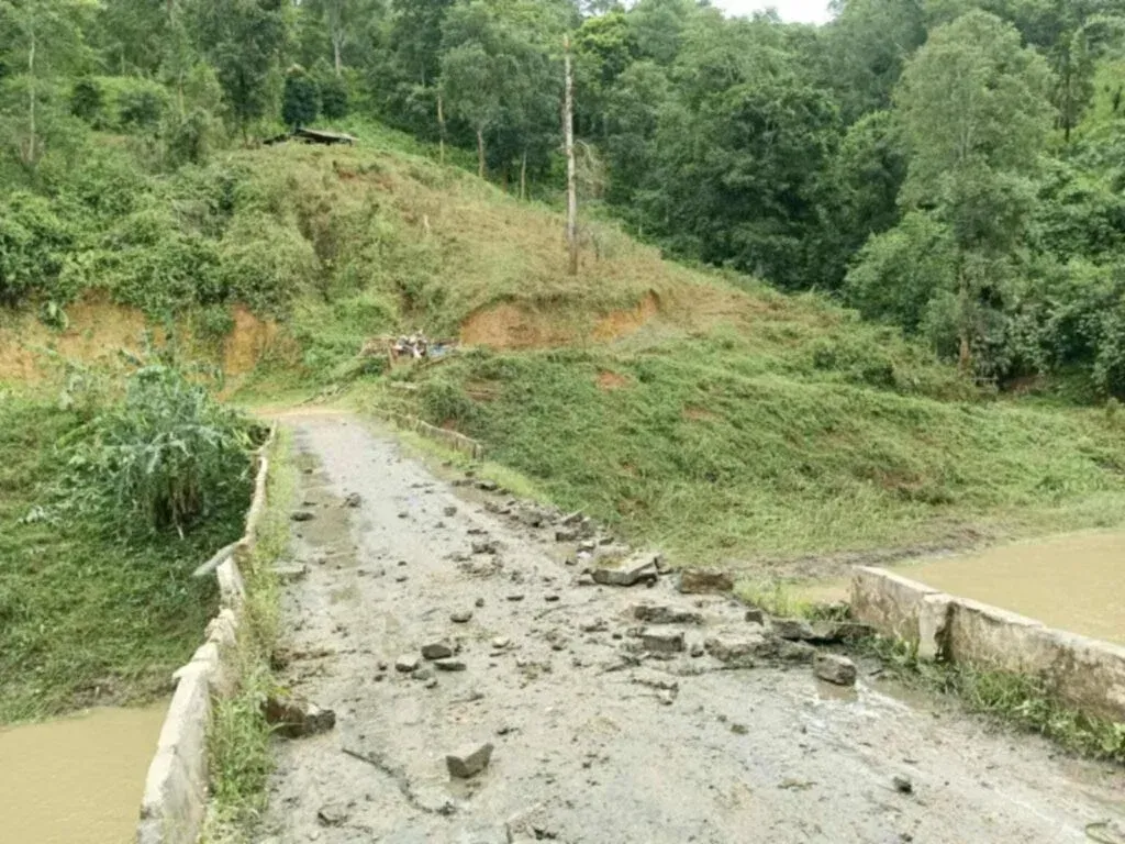 Damaged bridge in Mong Ngaw