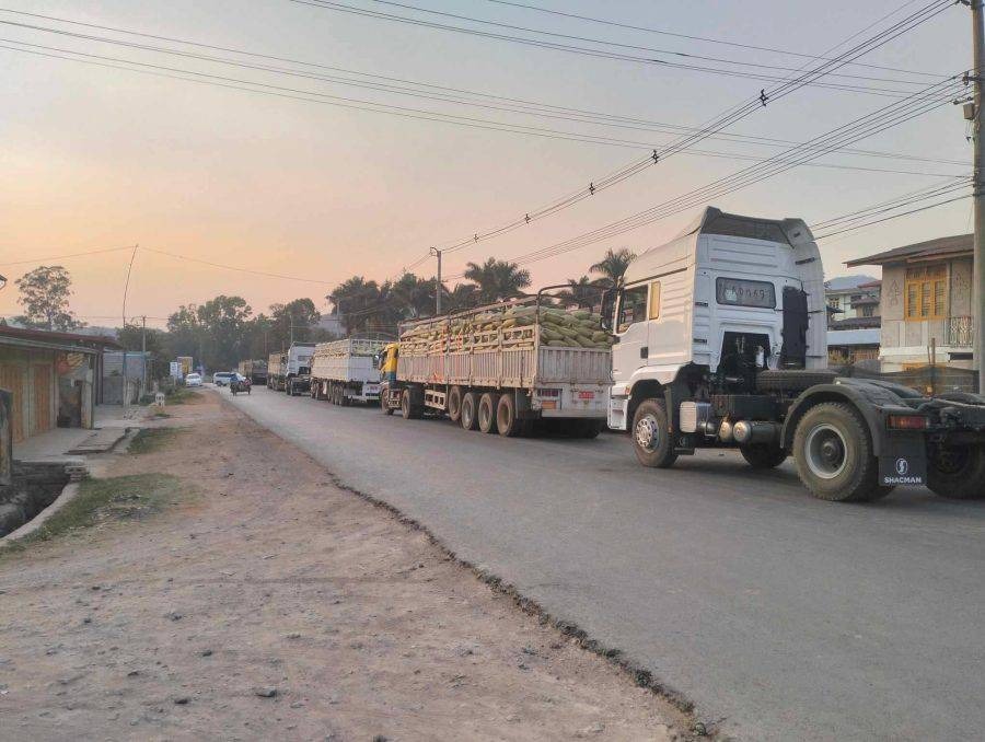 Long delays leave trucks stuck along the Hopong–Taunggyi road