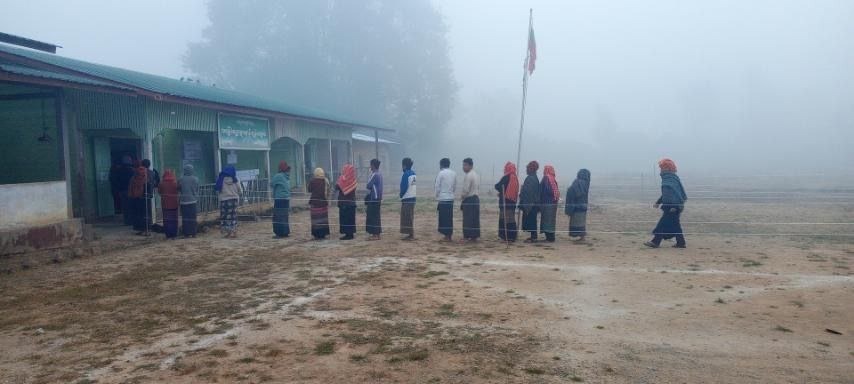 Residents in Taunggyi are seen at a polling station set up by the military authorities Residents in Taunggyi are seen at a polling station set up by the military authorities