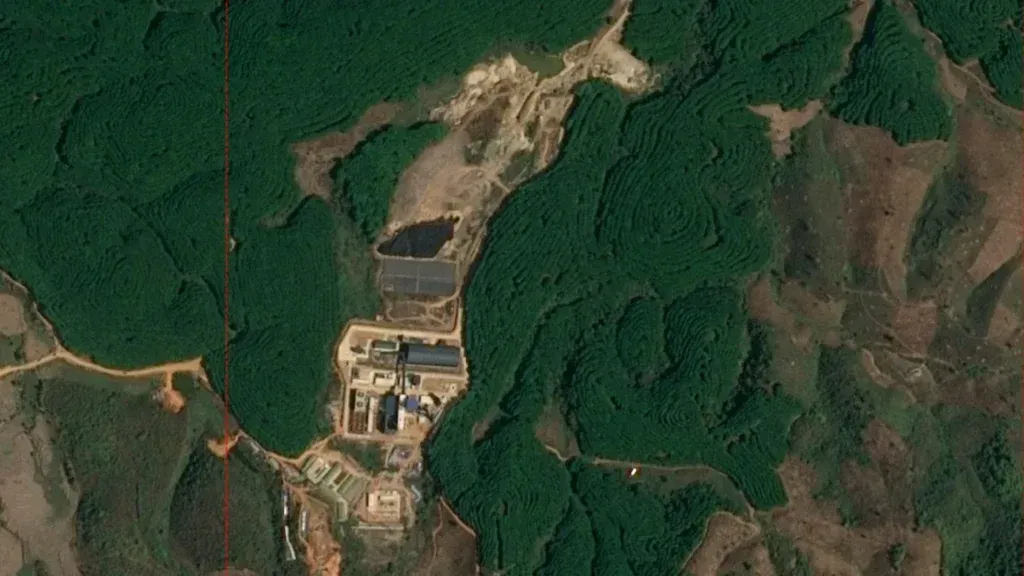 Satellite image of a coal fired power plant near Wan Hoong on March 10, 2026