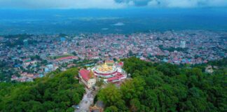 Civilians in Taunggyi Targeted for Portering and Forced Military Service Shwe Phone Pwint Pagoda on a hillside overlooking Taunggyi, the capital of Shan State