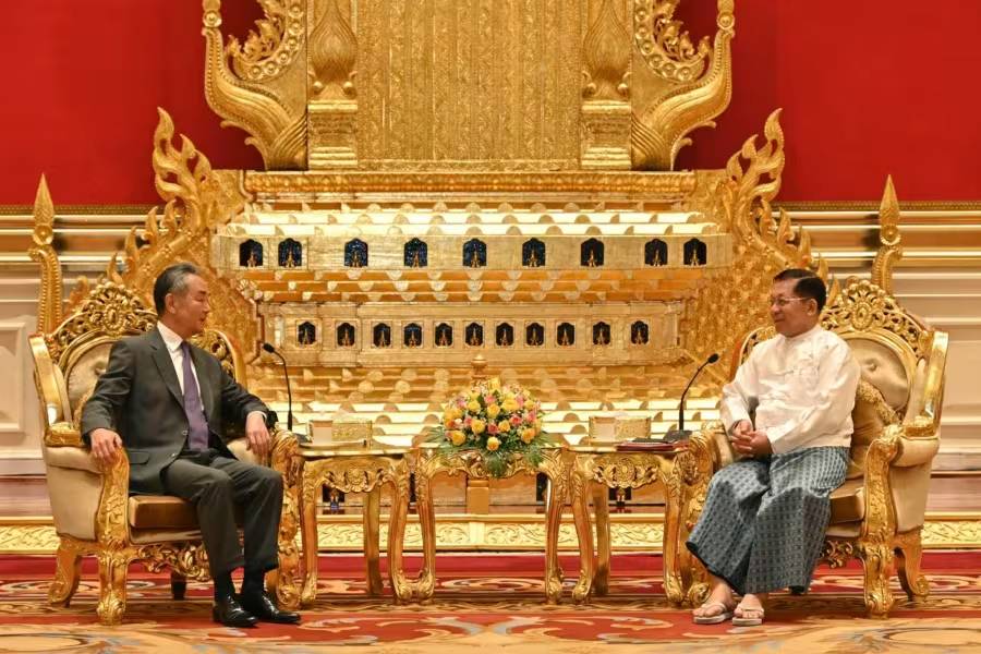 Wang Yi met with Min Aung Hlaing during a previous meeting