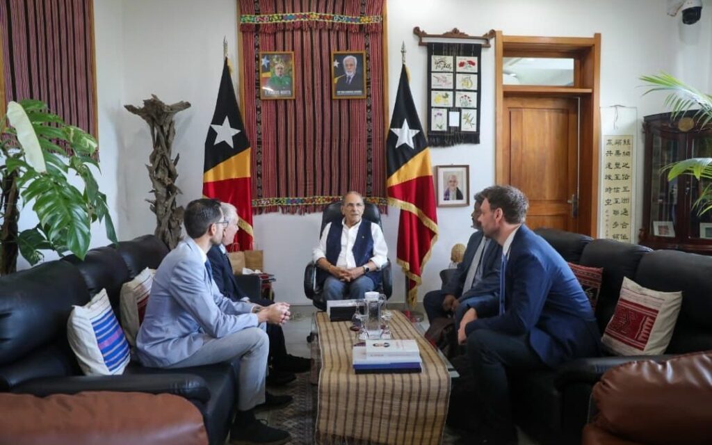Representatives of the Chin Human Rights Organization meet José Ramos Horta in Timor Leste
