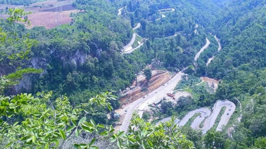 A road connecting towns in northern Shan State